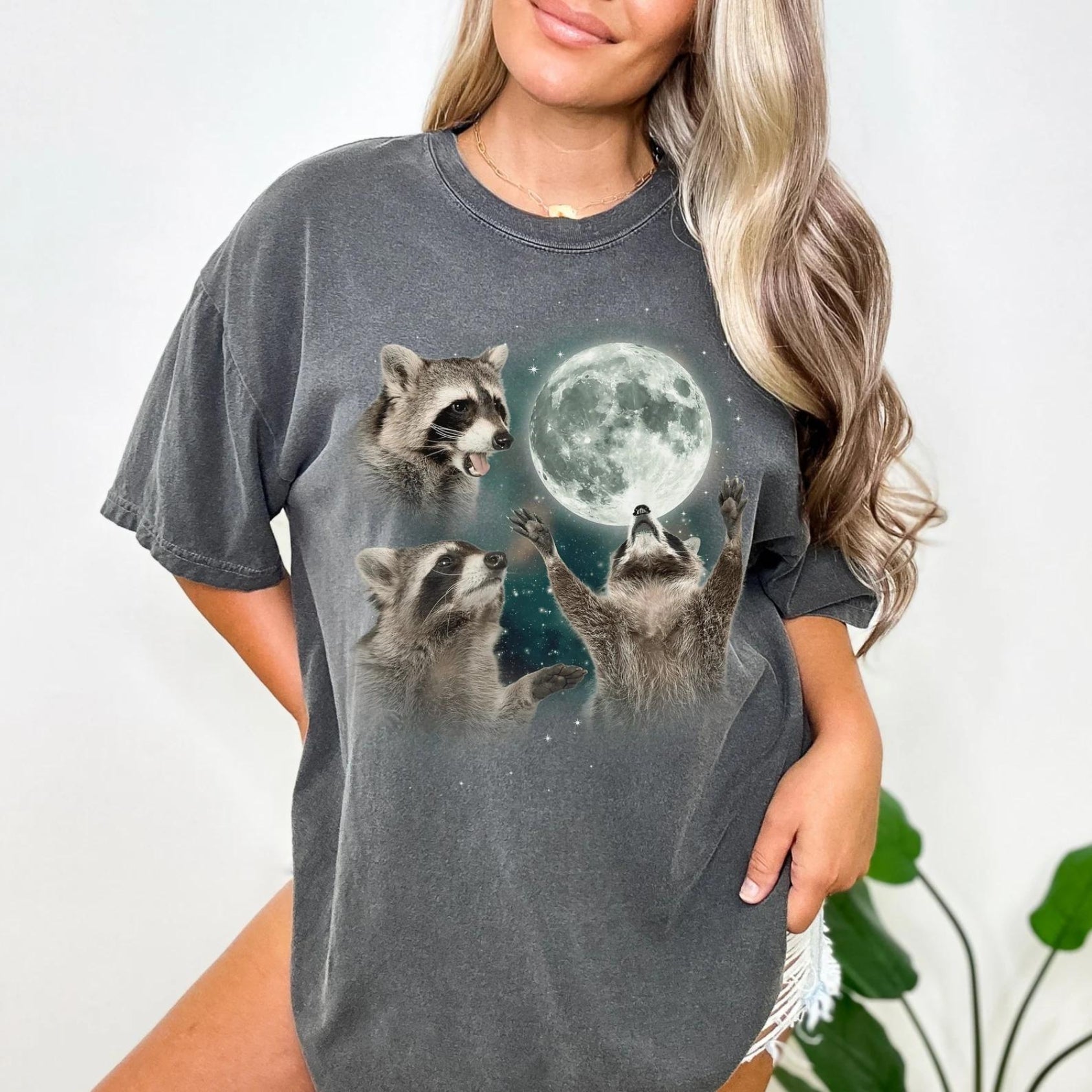 Three Raccoons Howling at the Moon Vintage Retro T-Shirt - Printed Tales