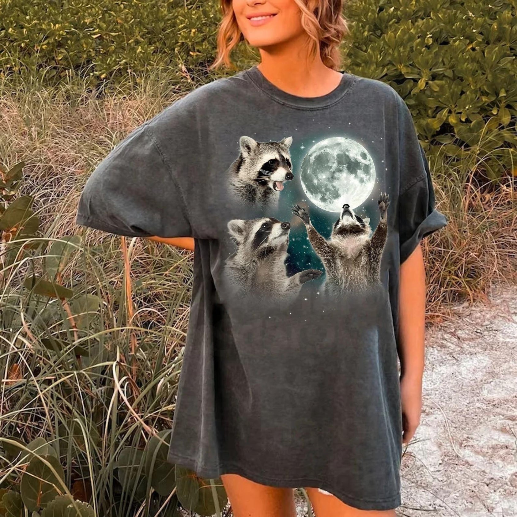 Three Raccoons Howling at the Moon Vintage Retro T-Shirt - Printed Tales